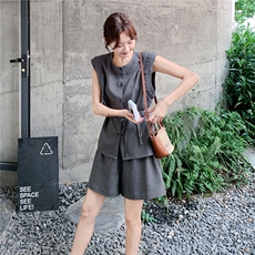 灰色休闲设计感通勤套装女2025夏新款韩系时尚气质背心短裤两件套，女装套装/套裙，维壹