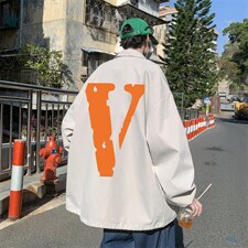 米白色