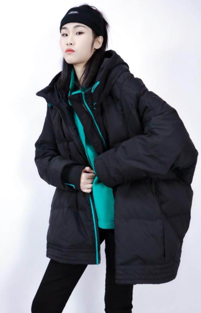 羽绒服热销中，女装羽绒服，拾年