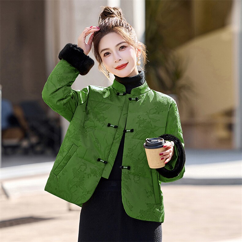 新中式G风羽绒服女2025冬季新款小个子今年流行妈妈洋气盘扣外套,女装羽绒服,衣之秀