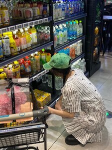 竖条纹褶皱半裙 胯大腿粗的福音 遮肉 时尚辣妹风,女装半身裙,Alissa Lin