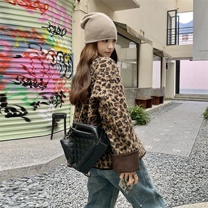 灯芯绒翻领拼接豹纹羊羔毛皮毛一体外套女秋冬2024新款机车服棉服图片