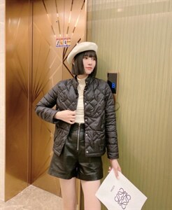 侧边扣子羽绒服,女装棉衣/棉服,美惠百合