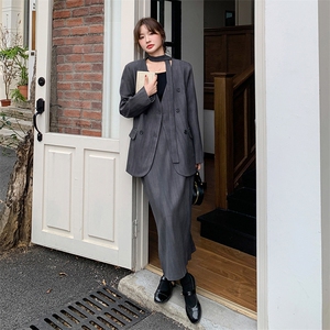 灰色高级感西装套装裙女2025新款早秋穿搭一整套气质半身裙两件套图片