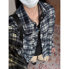 藏青色