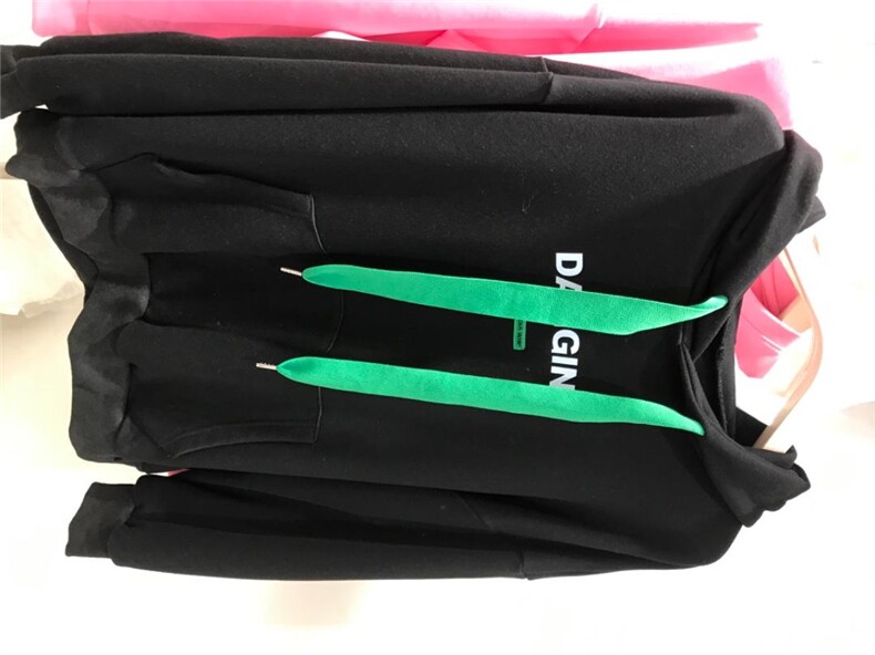 现货连帽卫衣，女装卫衣/绒衫，魅力布梵