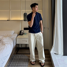 藏青色