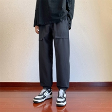 深灰色