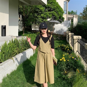夏季新款拼接假头连衣裙女今年流行的小众设计感高腰中长裙,高跟鞋长裙搭配图片