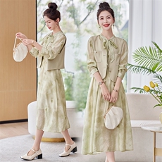 长袖连衣裙2024春秋新款高端精致小香风气质马甲扎染衬衫裙裙，女装连衣裙，韩蜜菓