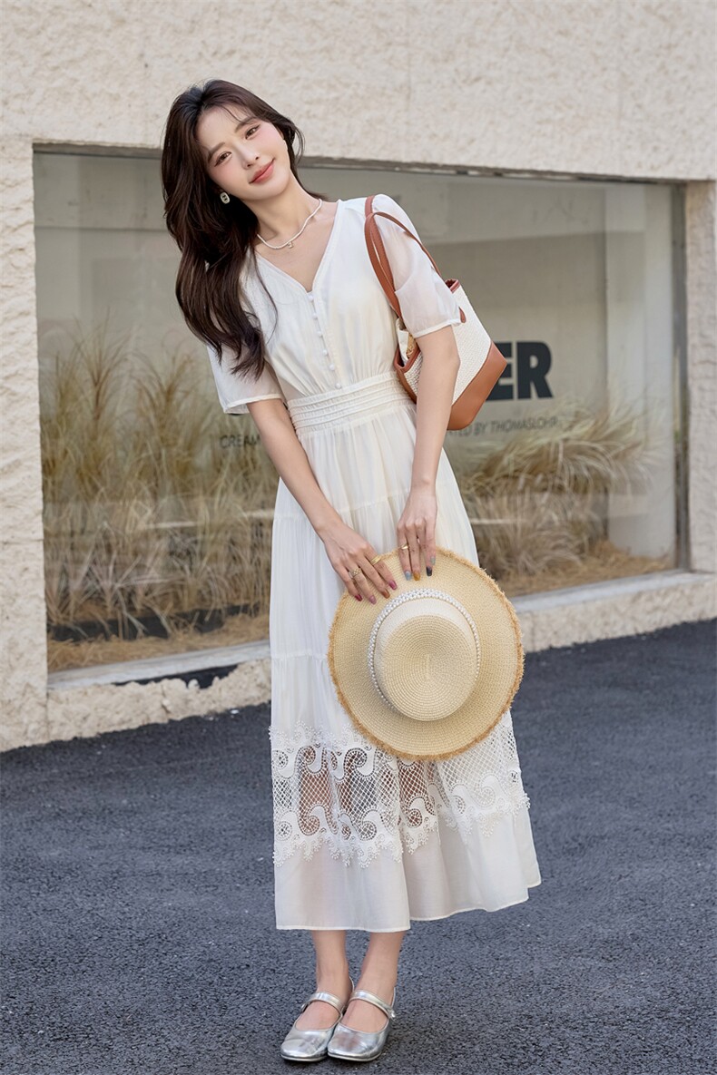白色连衣裙女2026新款夏季绝美穿搭短袖蕾丝拼接显瘦高腰长裙子,女装连衣裙,美沁