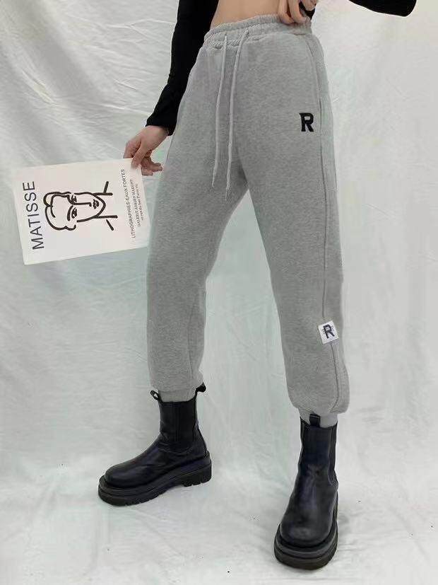 冬季新款加厚婴儿绒字母刺绣贴标宽松休闲卫裤，女装休闲裤，AT(2F)