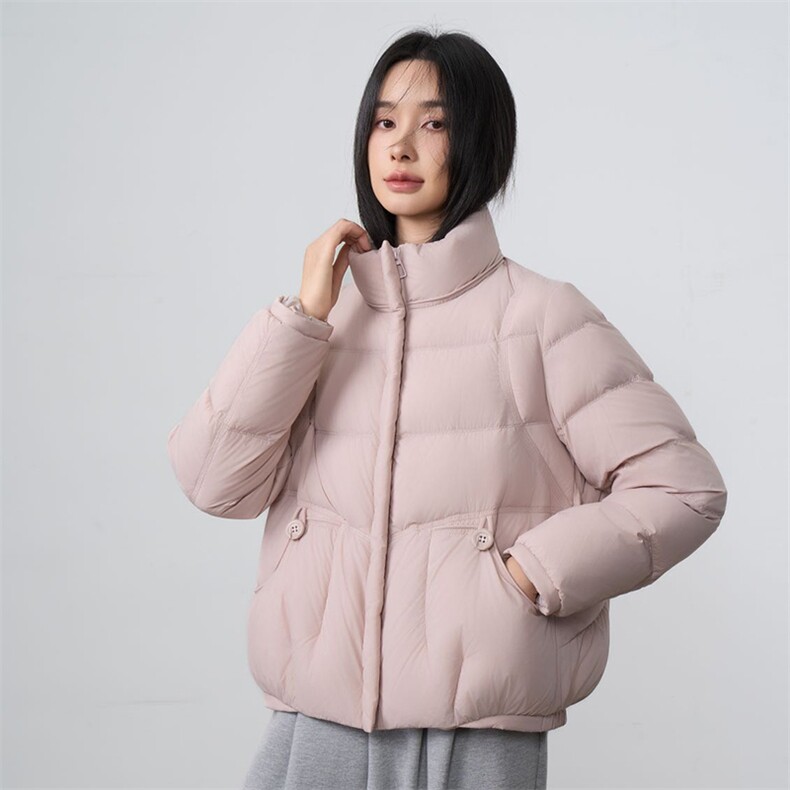 现货2025年冬季新款休闲风羽绒服女90白鸭绒,女装羽绒服,阳光伊恋