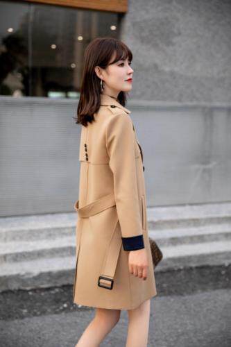 秋装新款上市：针织空气层面料拼色风衣M一XXX乚，女装风衣，拉思维加丝