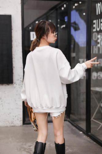 现货空气立体木耳边秋季新款卫衣，女装卫衣/绒衫，mumu.story