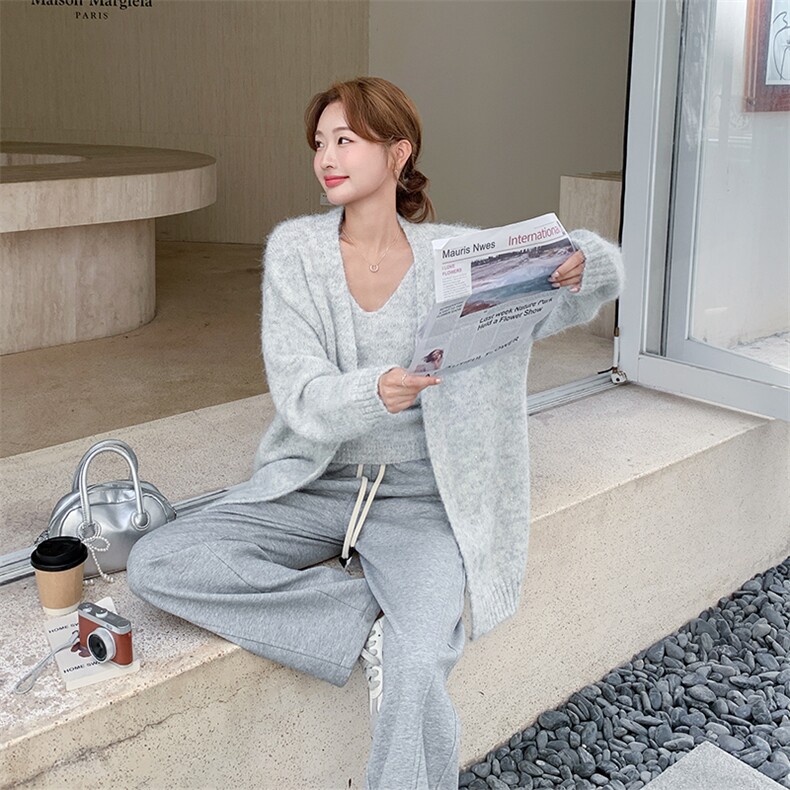 松弛感极简率性针织开衫背心两件套女秋季修身显瘦软加厚毛衣套装,女装套装/套裙,2C010