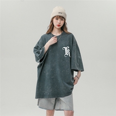 深灰色