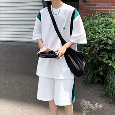 白色