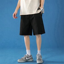 黑色