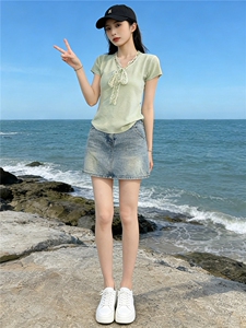 气质温柔风时尚套装裙女夏新款V领蕾丝拼接针织上衣牛仔裙两件套图片