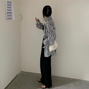 网络图现货斑马纹衬衫ins秋季潮流衬衣宽松港风痞帅外套RA913-P55图片
