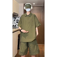 军绿色