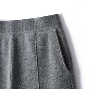 2024秋装新款羊绒小脚裤舒适休闲显瘦百搭黑色长裤图片