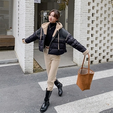 2023年冬季羽绒服女短款90白鸭绒拼接外套，女装羽绒服，秋水欣儿