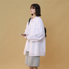 白色