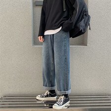 浅蓝色
