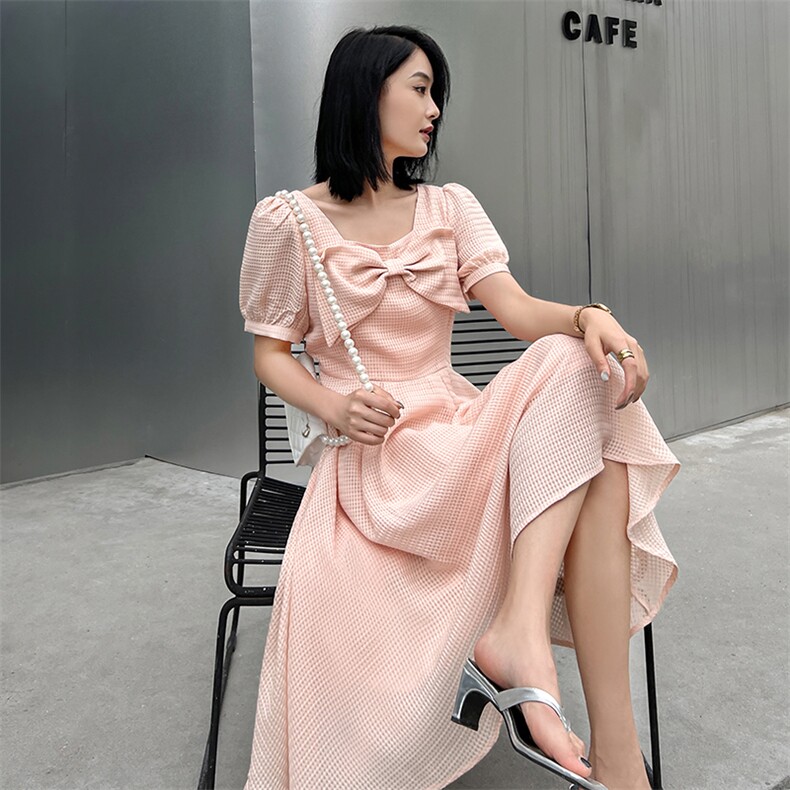气质优雅泡泡袖连衣裙女2025年夏季新款高腰休闲百搭长裙,女装连衣裙,火爆靓佳人