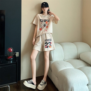 时尚休闲运动套装女夏季新款韩版宽松显瘦印花短袖阔腿短裤两件套图片