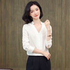 白色