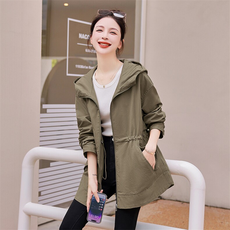 小个子休闲连帽风衣外套女秋季新品卡其色英伦风短款大衣时髦,女装风衣,梦懿尔