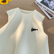 乳白色