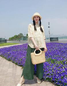 纯苎连衣裙小衫裤子裙子衬衣
时尚风
风淑女风休闲风图片