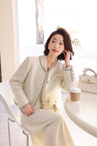 90绒小香风羽绒服图片