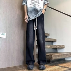 黑灰色