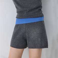 2025年秋季新款宽松针织女士羊绒短裤时尚休闲通勤百搭，女装短裤/热裤，金暖绒