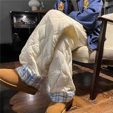 米白色