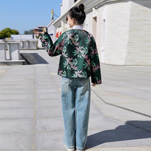 水衣源2668款新中式短款提花羽绒服女图片