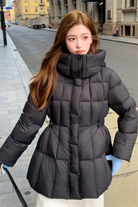 现货！6832款纯色小蛮腰连帽显瘦羽绒服女(腰围可调节)图片