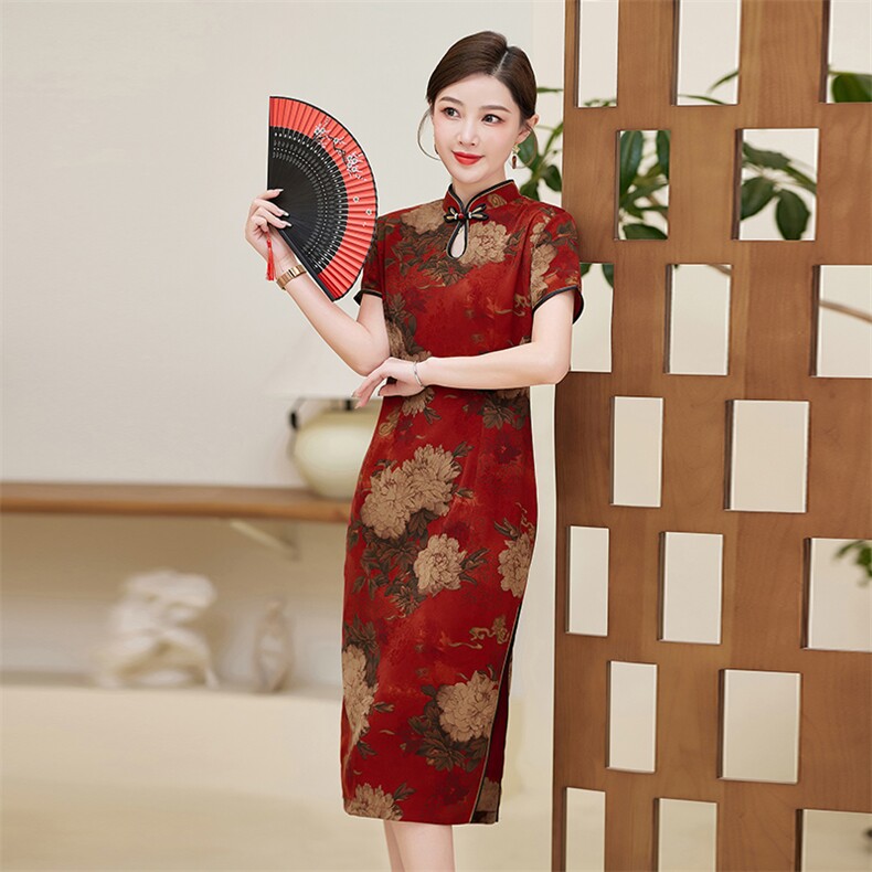 妈妈旗袍送考红色夏季旗开得胜复古高贵高级感喜婆婆婚宴日常可穿,女装汉服/婚纱/旗袍/礼服,小荷流
