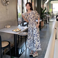 法式收腰碎花连衣裙女夏2024新款赫本风气质高腰轻熟风洋气爆款，女装连衣裙，灵力轩