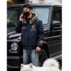 藏青色