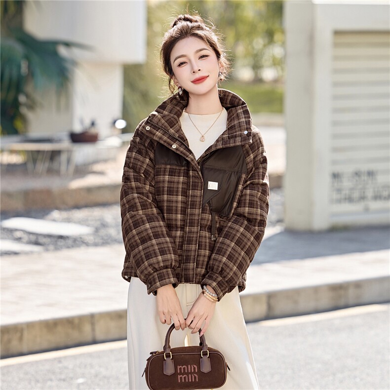 小个子羽绒服女2025冬季新款连帽复古格纹加厚保暖短款格子外套,女装羽绒服,意芙
