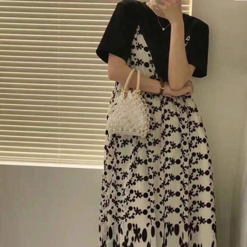 小众吊带裙女夏季v领气质小裙子复古连衣裙温柔风长裙,女装连衣裙,潮品会