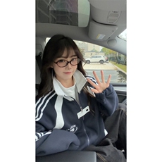 藏青色