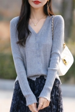 春秋精纺羊毛开衫女V领坑条木耳边针织长袖毛衣宽松休闲外套上衣，女装针织衫/毛衣，佳绒包芯纱店