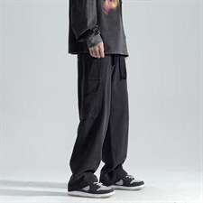 黑色